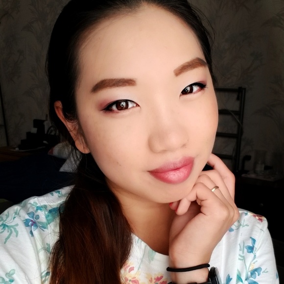 Meet your Posher, Sybil Q - Picture 1 of 1